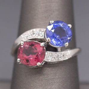 Mid-Century Modern Violet Sapphire and Pink Tourmaline Bypass Moi et Toi Ring in Platinum