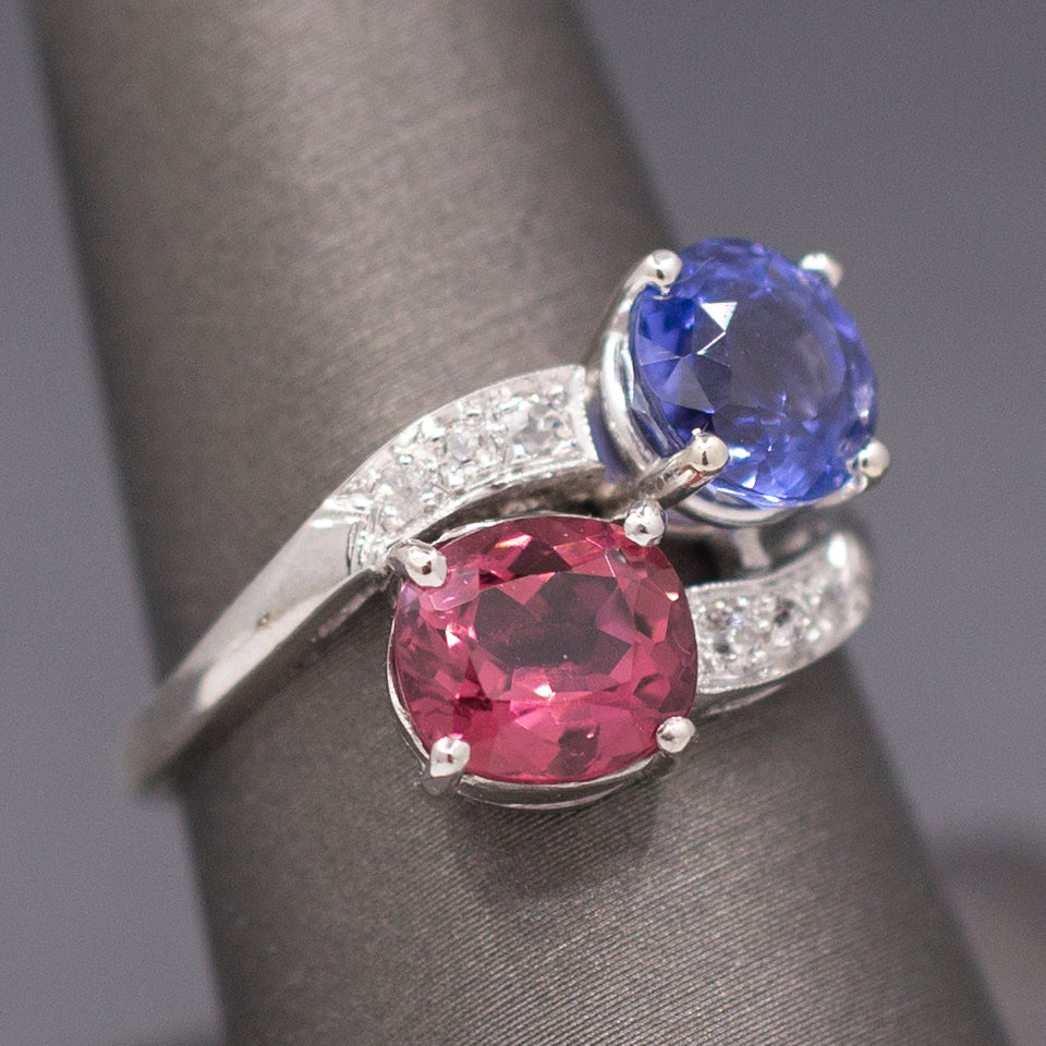 Mid-Century Modern Violet Sapphire and Pink Tourmaline Bypass Moi et Toi Ring in Platinum