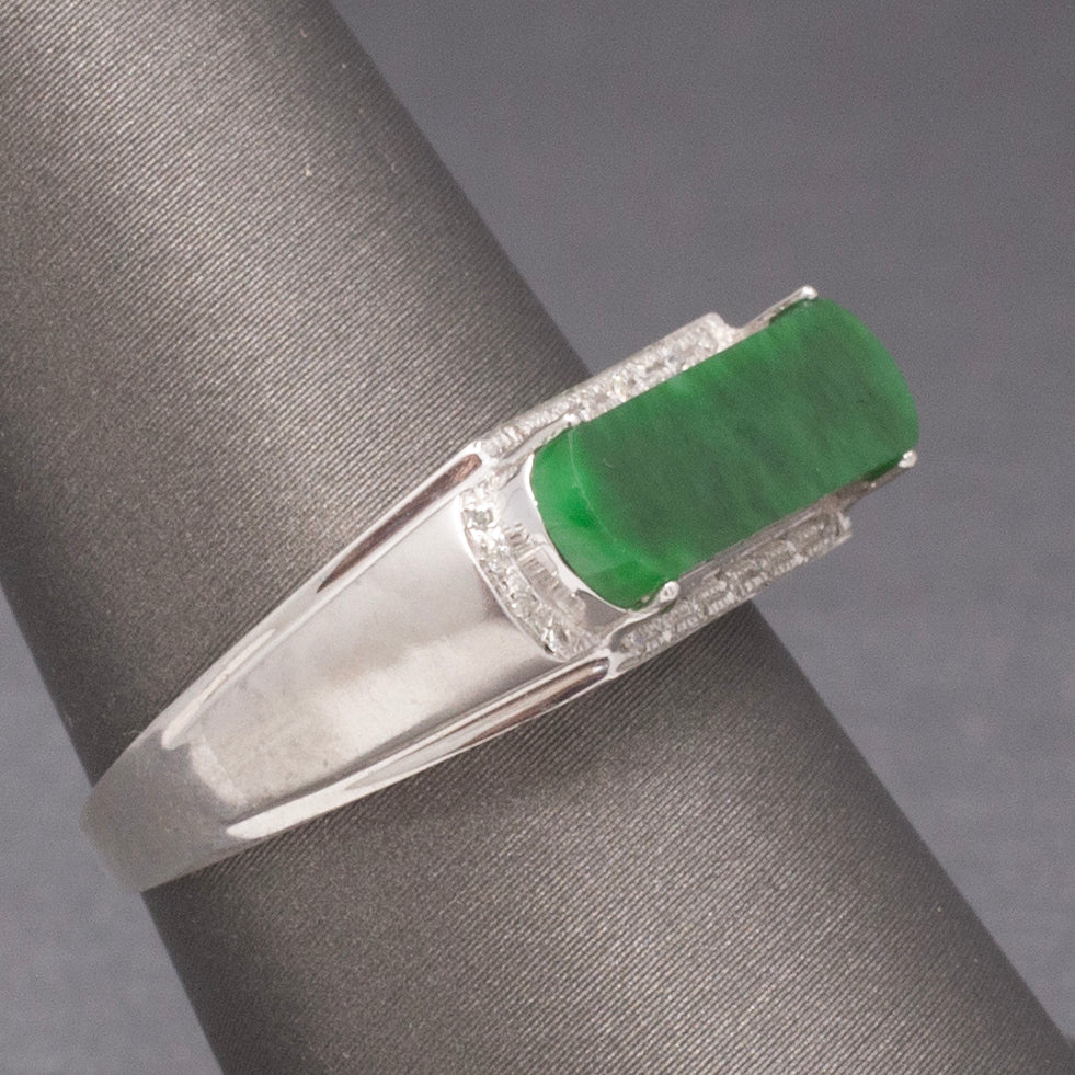 Vintage Deep Green Jadeite Jade Saddle Ring in 18k White Gold