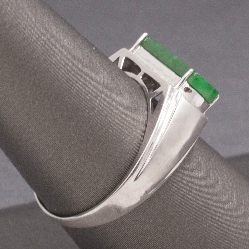 Vintage Deep Green Jadeite Jade Saddle Ring in 18k White Gold