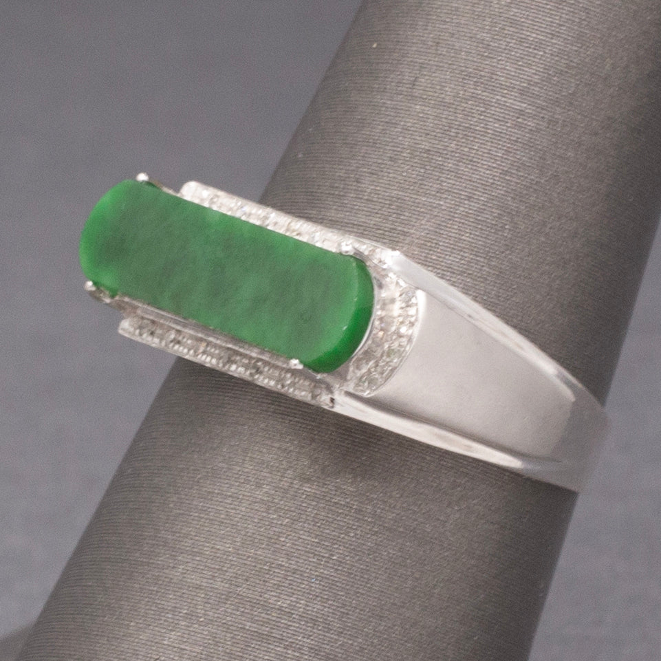 Vintage Deep Green Jadeite Jade Saddle Ring in 18k White Gold
