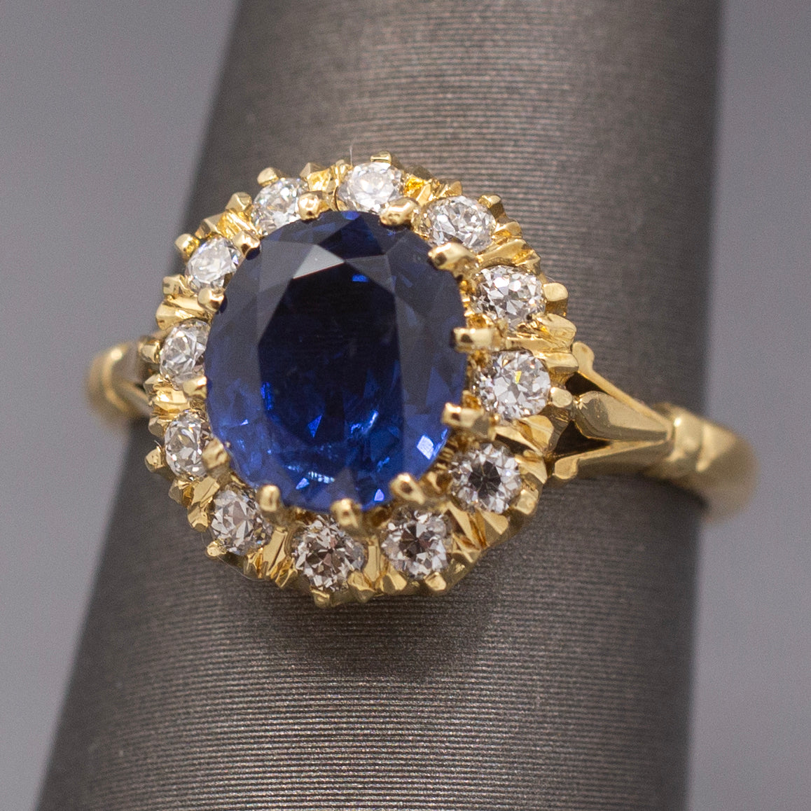 Vintage Blue Sapphire and Old Mine Cut Diamond Engagement Ring in 18k Yellow Gold