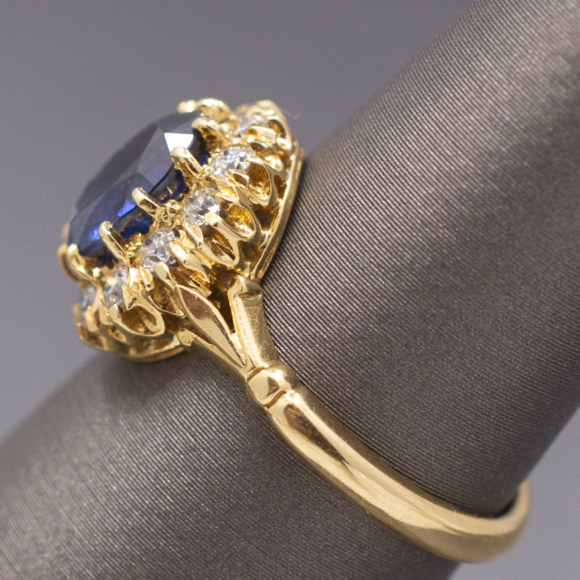 Vintage Blue Sapphire and Old Mine Cut Diamond Engagement Ring in 18k Yellow Gold