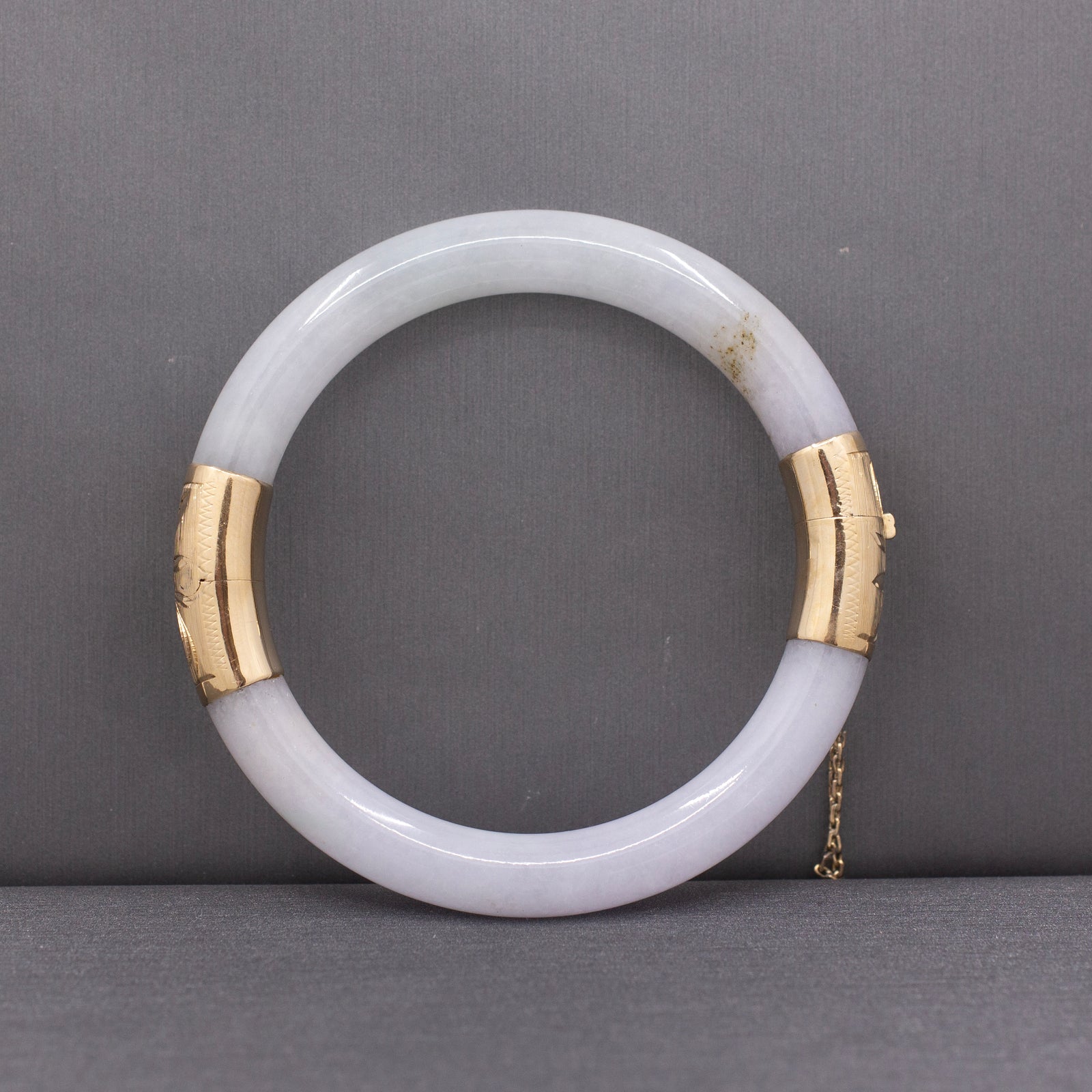 Vintage Type A Jadeite Jade Untreated Round Bangle in 14k Yellow Gold