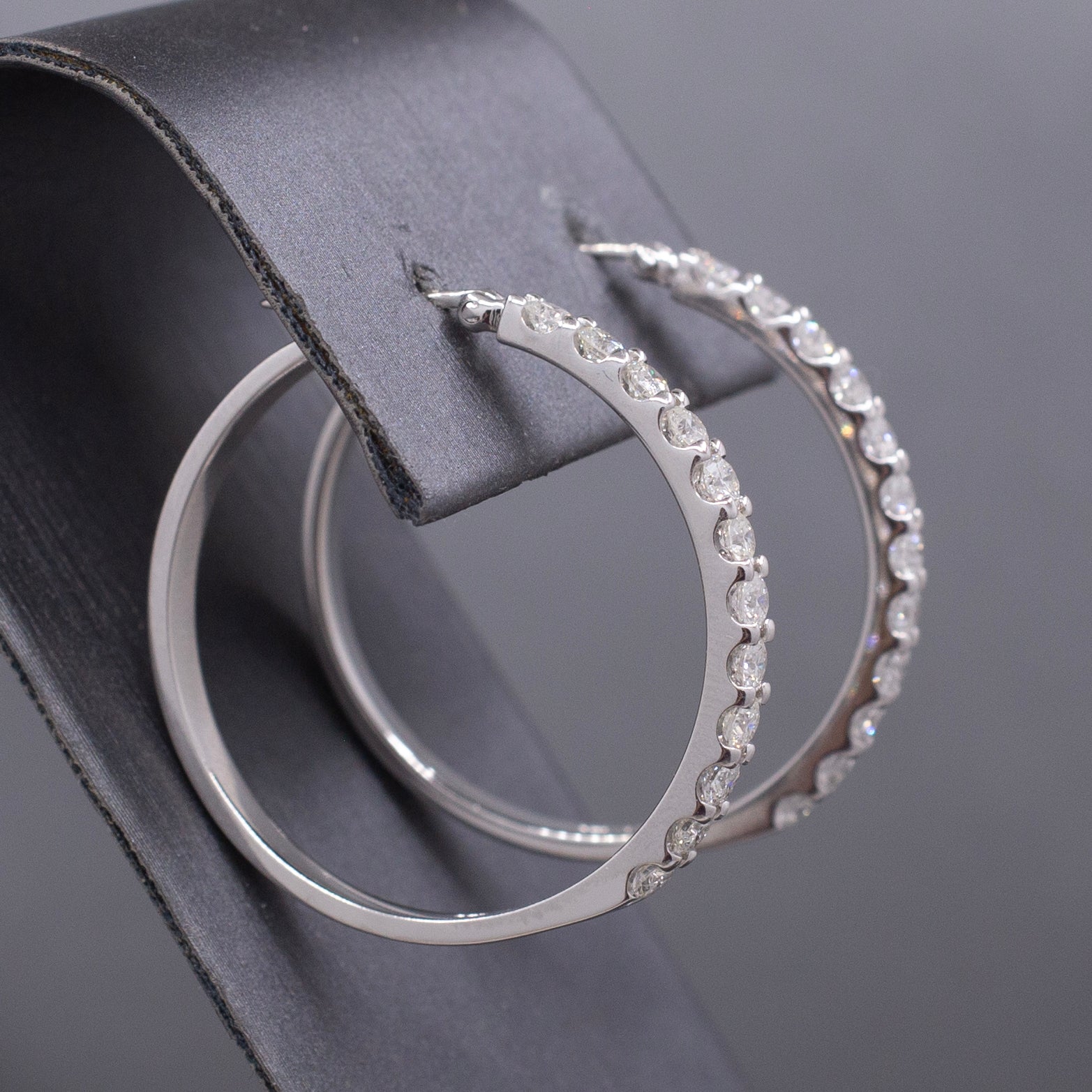 Stunning 2.00cttw Natural Diamond Round Hoop Earrings in 14k White Gold