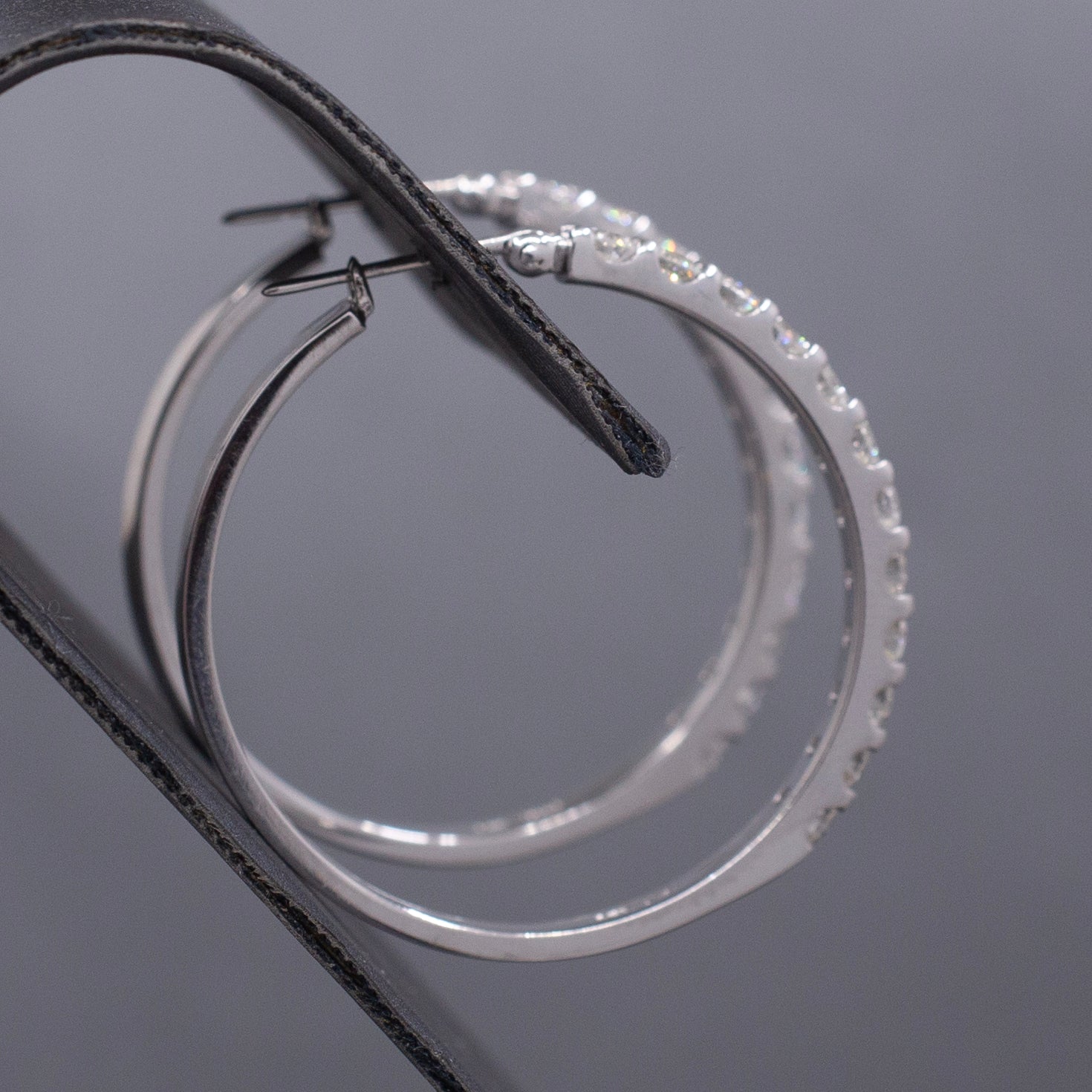 Stunning 2.00cttw Natural Diamond Round Hoop Earrings in 14k White Gold