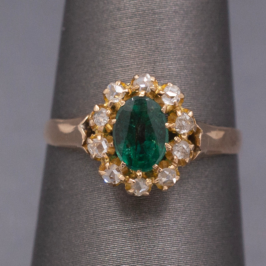 Antique Victorian Emerald and Rose Cut Diamond Ring in 10k Yellow Gold