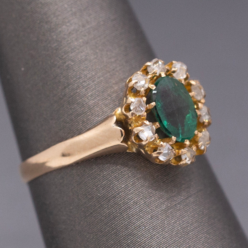 Antique Victorian Emerald and Rose Cut Diamond Ring in 10k Yellow Gold