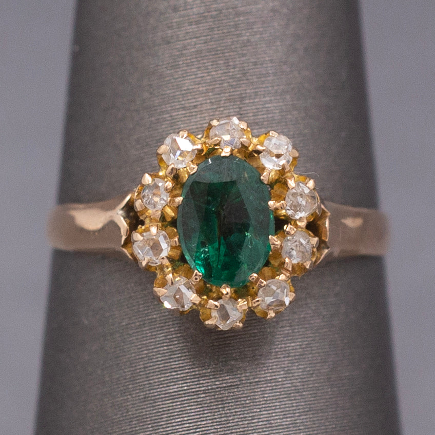Antique Victorian Emerald and Rose Cut Diamond Ring in 10k Yellow Gold