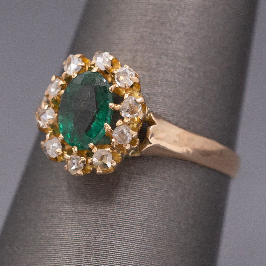 Antique Victorian Emerald and Rose Cut Diamond Ring in 10k Yellow Gold