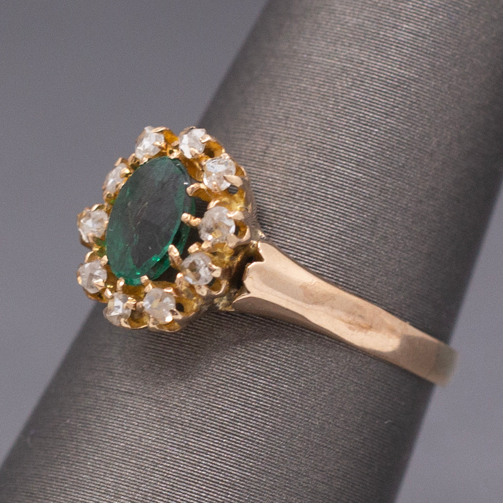 Antique Victorian Emerald and Rose Cut Diamond Ring in 10k Yellow Gold