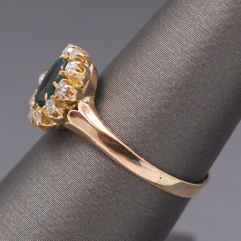 Antique Victorian Emerald and Rose Cut Diamond Ring in 10k Yellow Gold