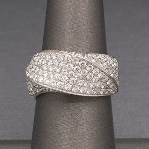 Stunning Diamond Pave' Twist Band Ring in 18k White Gold
