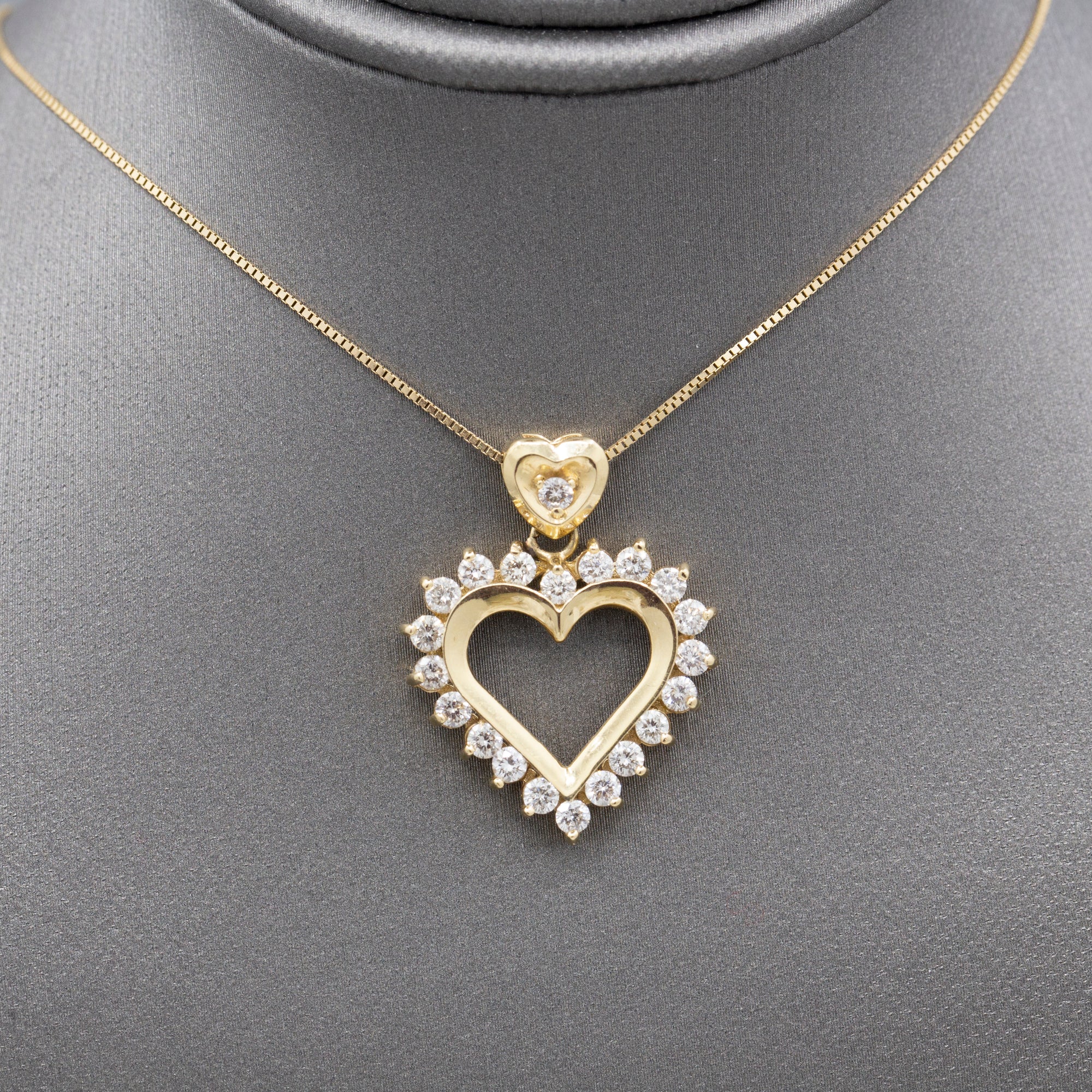 Sparkling Diamond Heart Pendant Necklace in 14k Yellow Gold
