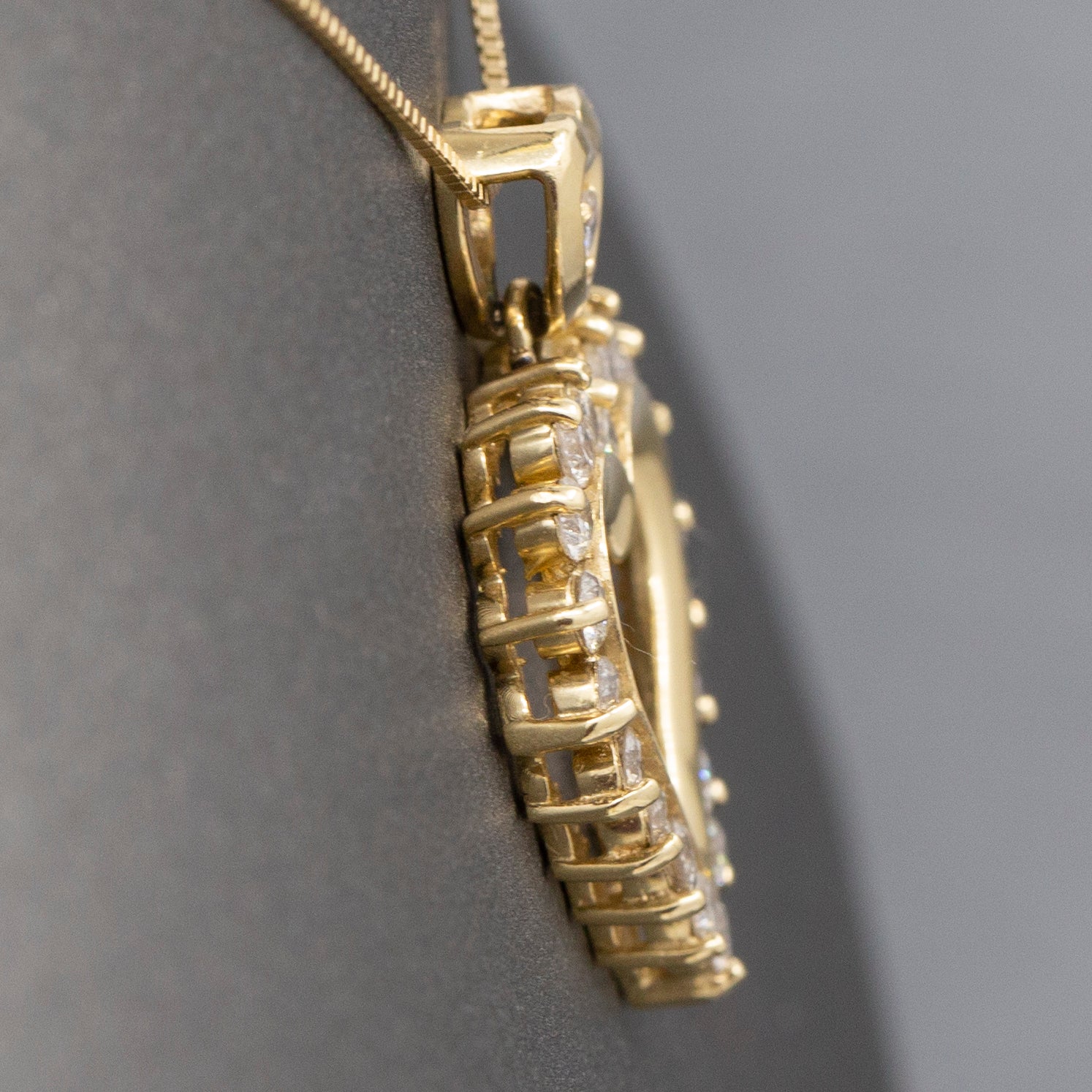 Sparkling Diamond Heart Pendant Necklace in 14k Yellow Gold