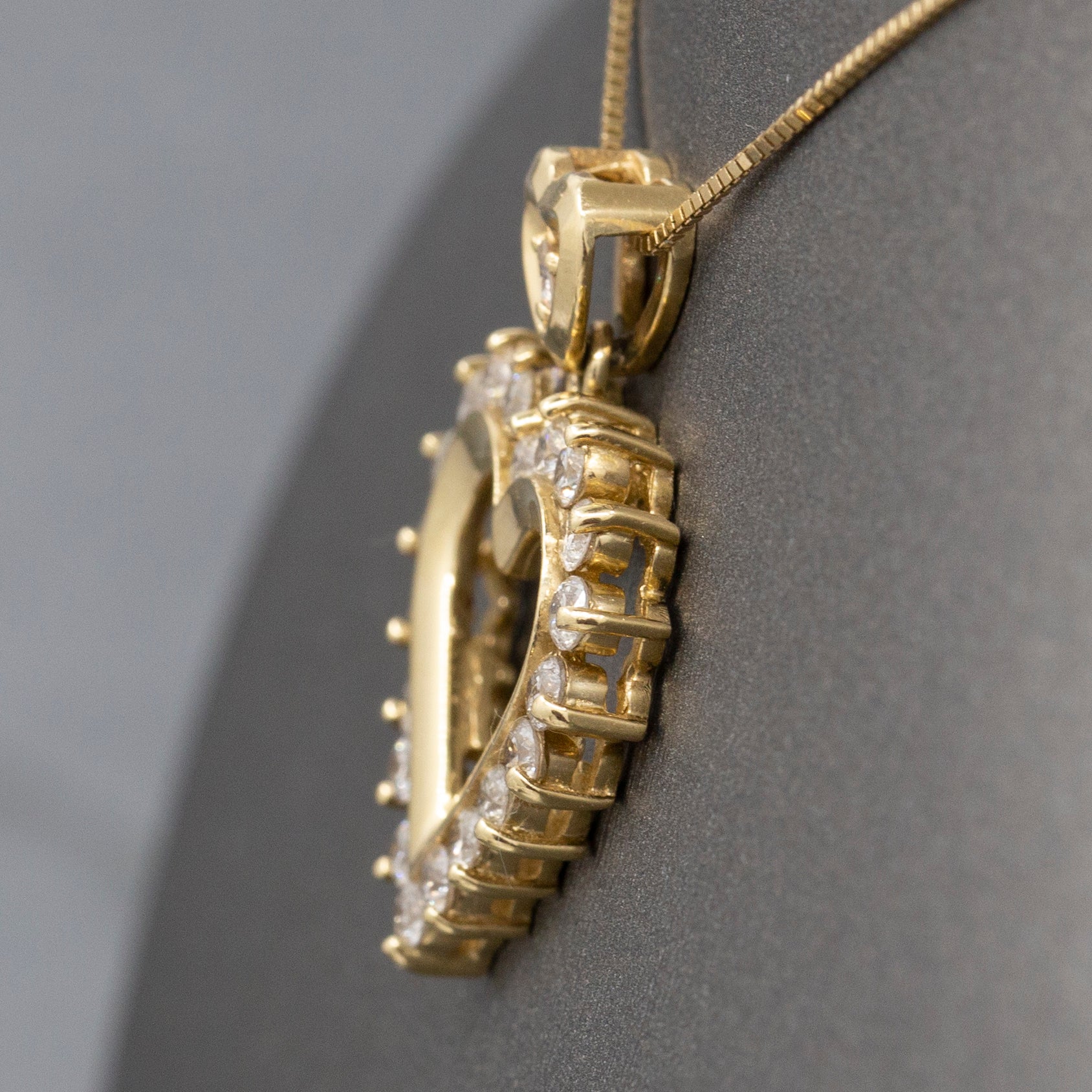 Sparkling Diamond Heart Pendant Necklace in 14k Yellow Gold