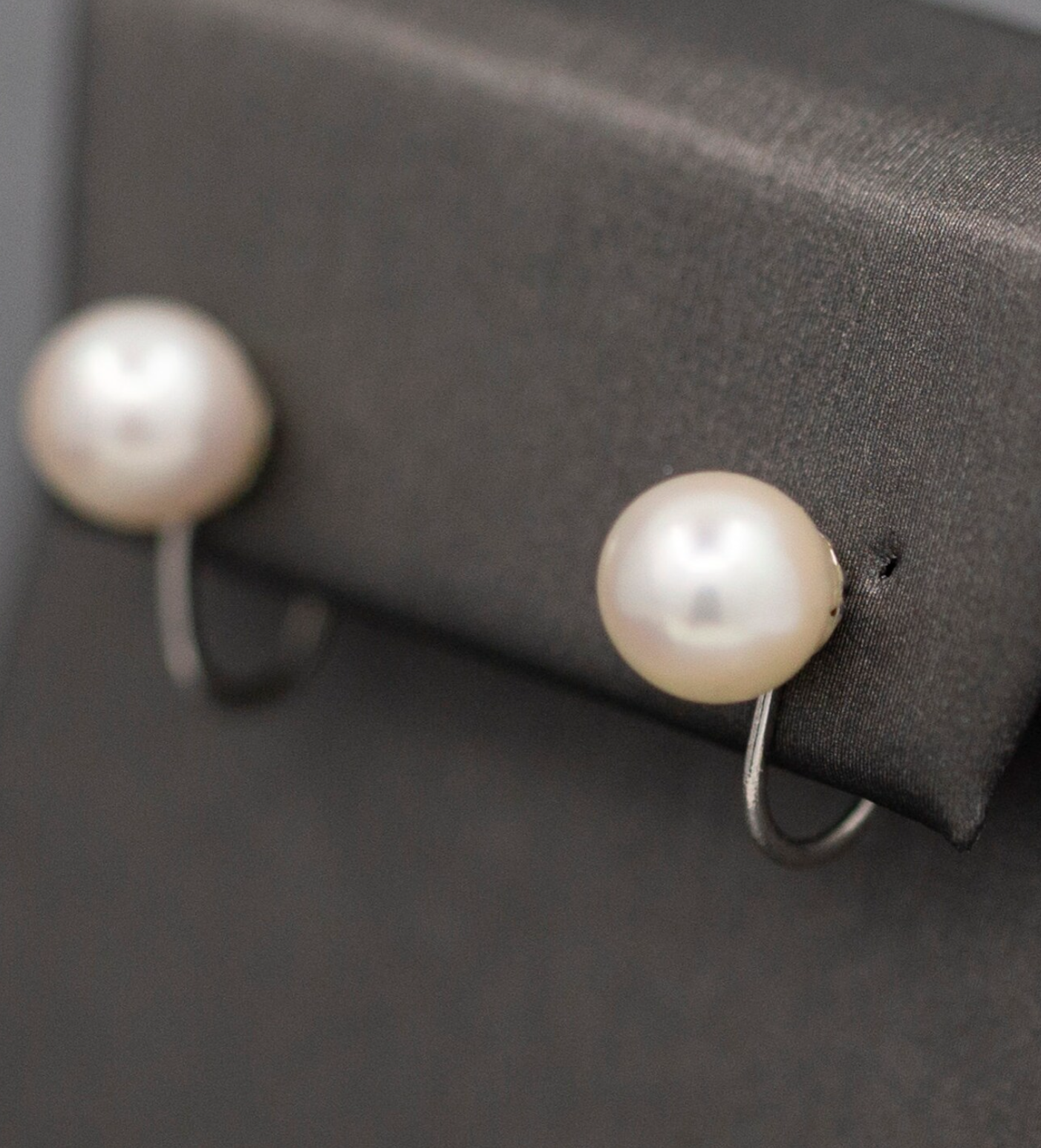 Vintage 7.5mm Akoya Pearl Screwback Earrings in 14k White Gold, Classic Akoya Pearl Stud Earrings, Saltwater Pearl Earrings, Screw Back
