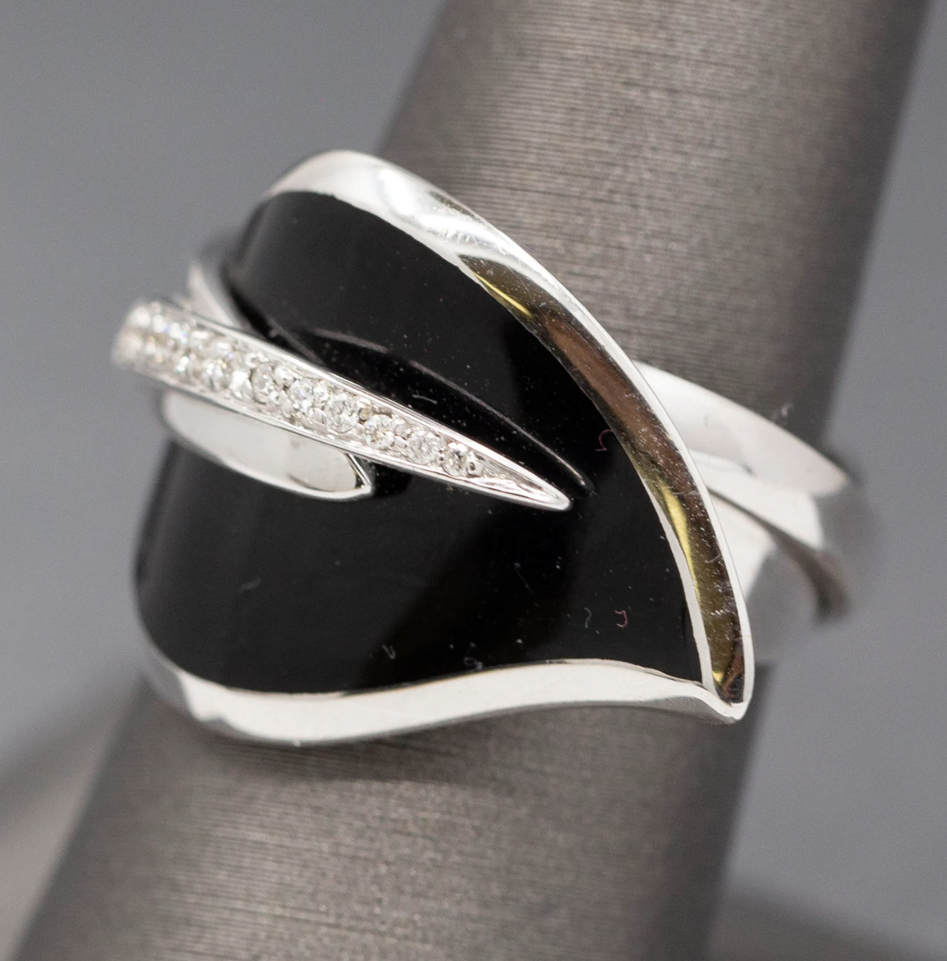 La Nouvelle Bague Black Enamel and Diamond Leaf Wrap Ring in 18k White Gold