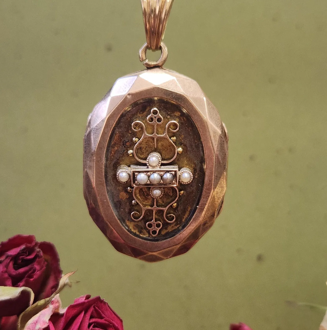 Antique Victorian Seed Pearl Faceted Oval Picture Locket in 14k Rosy Gold