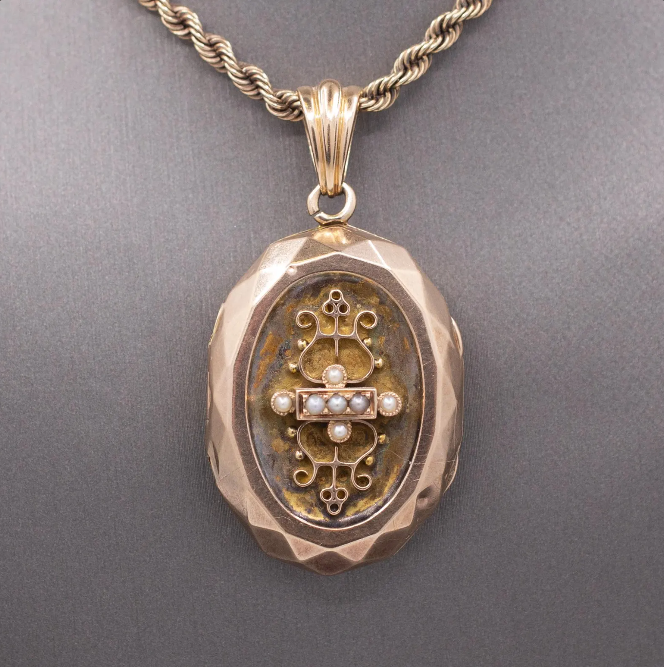 Antique Victorian Seed Pearl Faceted Oval Picture Locket in 14k Rosy Gold