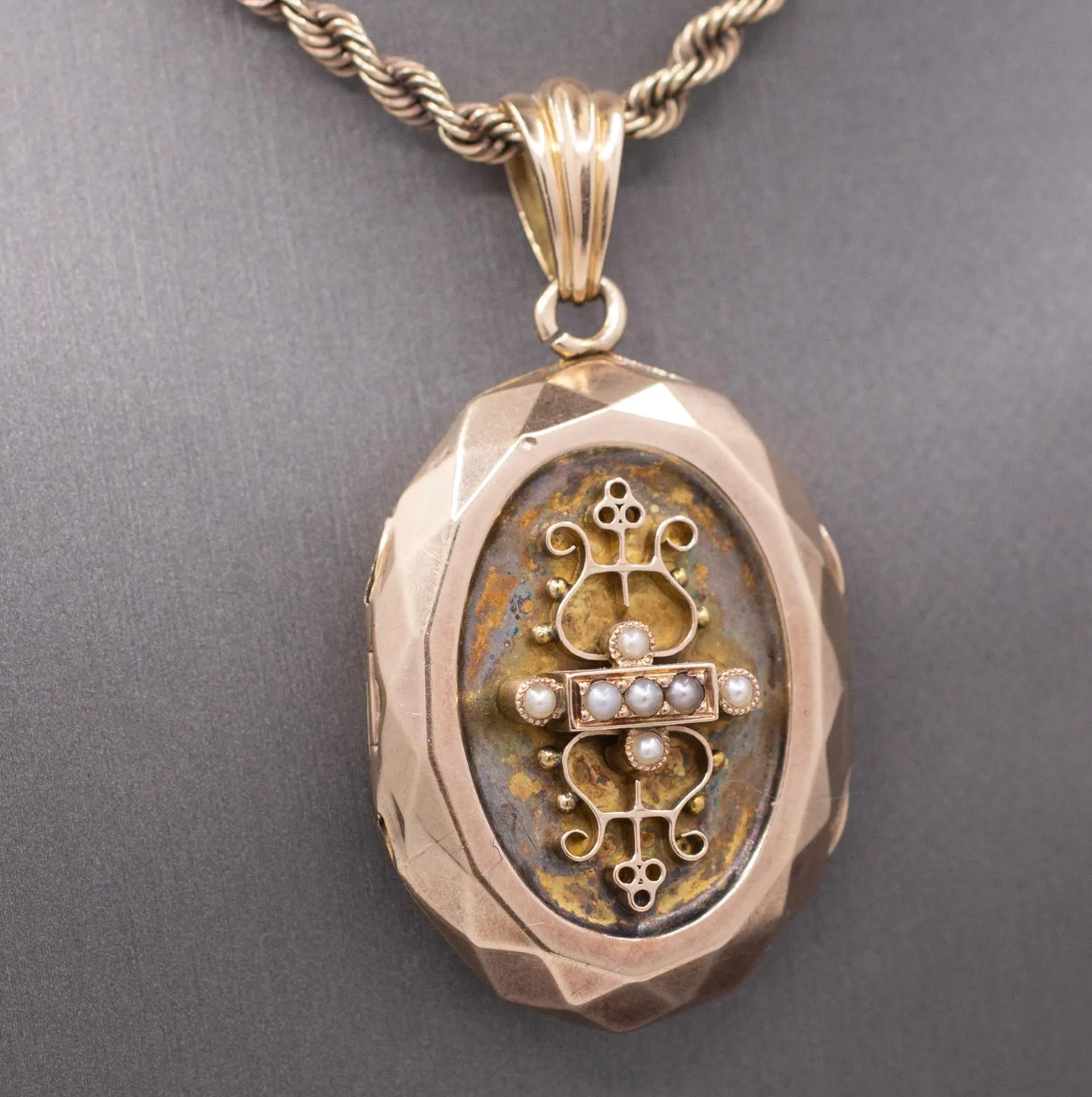 Antique Victorian Seed Pearl Faceted Oval Picture Locket in 14k Rosy Gold