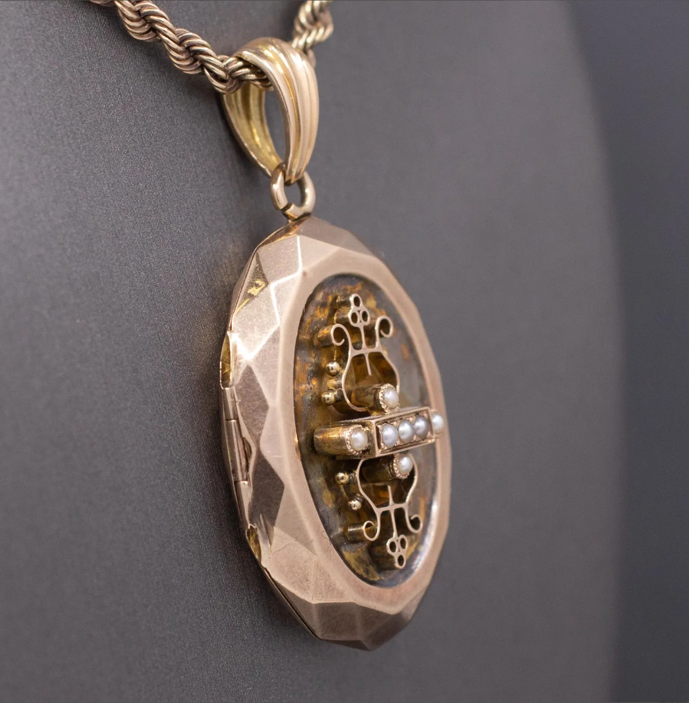 Antique Victorian Seed Pearl Faceted Oval Picture Locket in 14k Rosy Gold