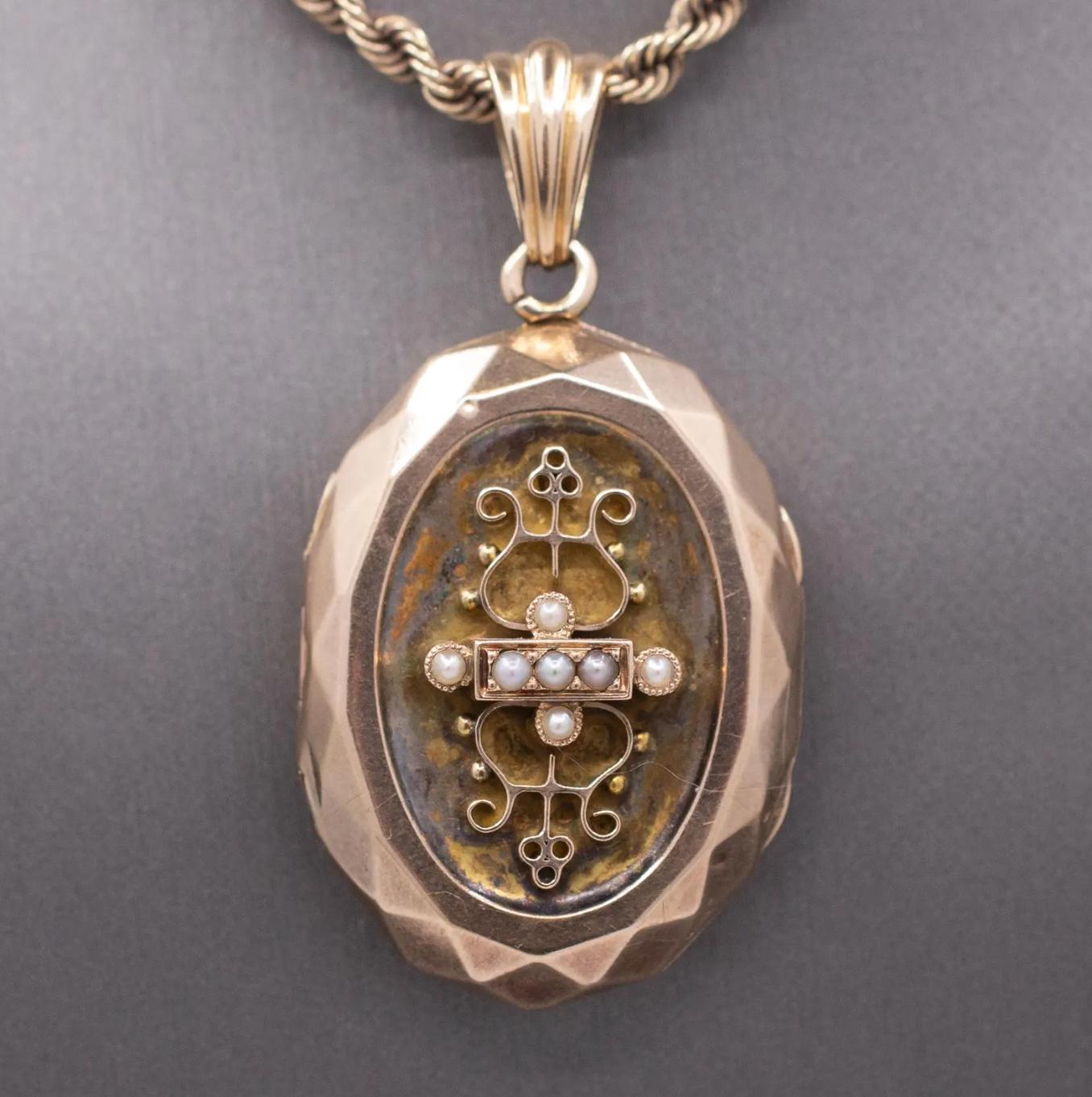 Antique Victorian Seed Pearl Faceted Oval Picture Locket in 14k Rosy Gold