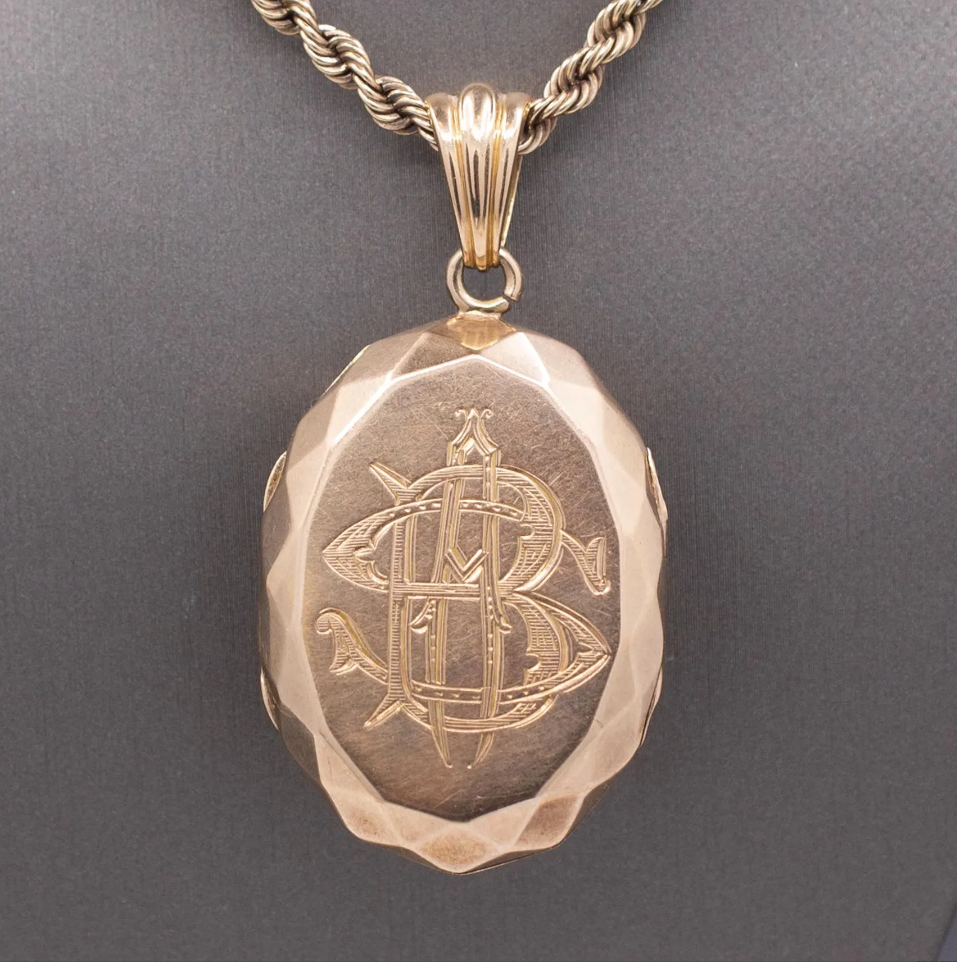 Antique Victorian Seed Pearl Faceted Oval Picture Locket in 14k Rosy Gold