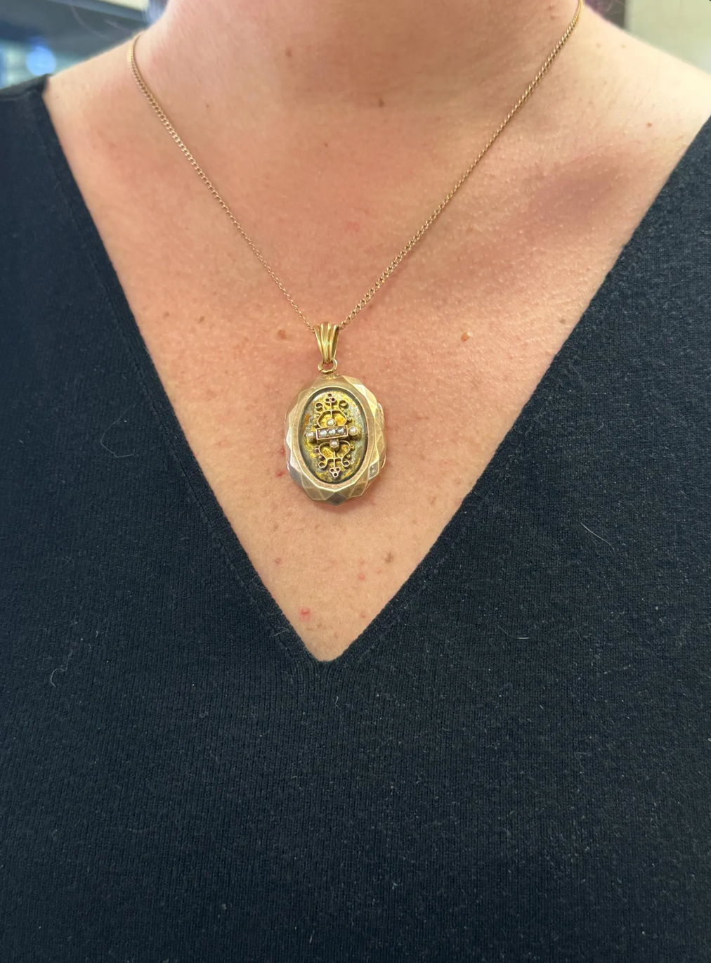 Antique Victorian Seed Pearl Faceted Oval Picture Locket in 14k Rosy Gold