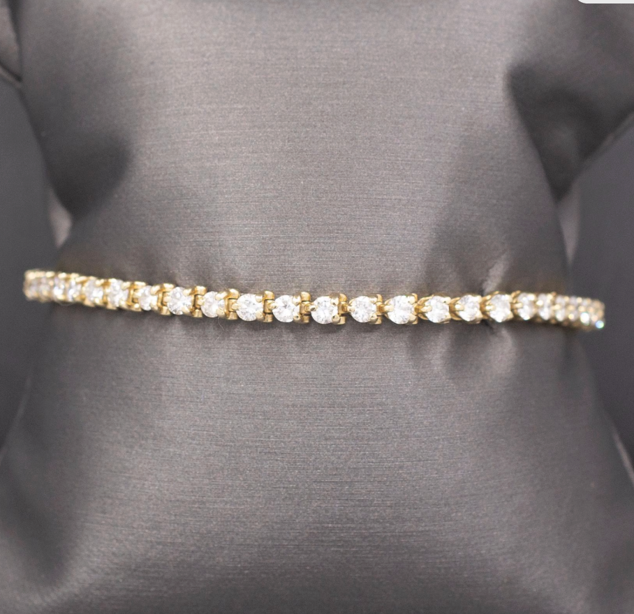 Sparkling 4.60cttw Diamond Tennis Bracelet in 14k Yellow Gold