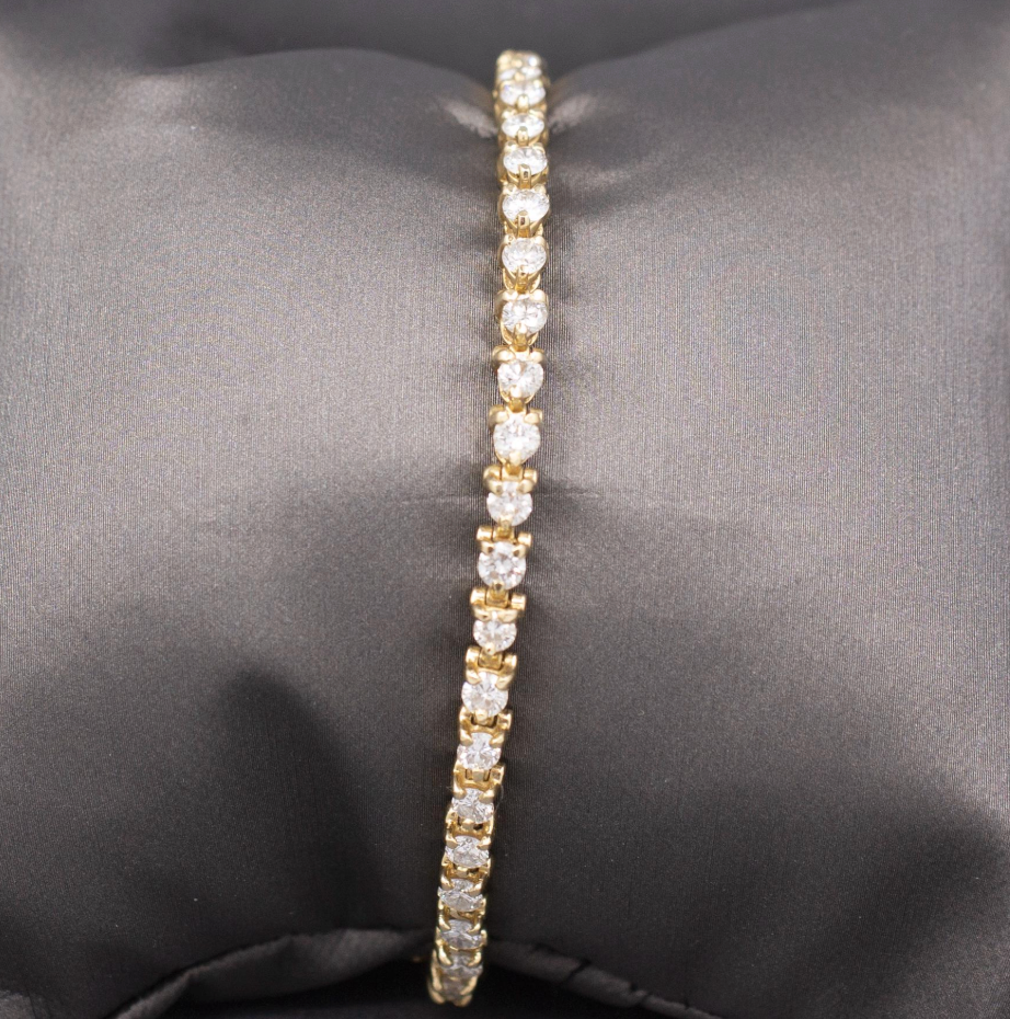 Sparkling 4.60cttw Diamond Tennis Bracelet in 14k Yellow Gold