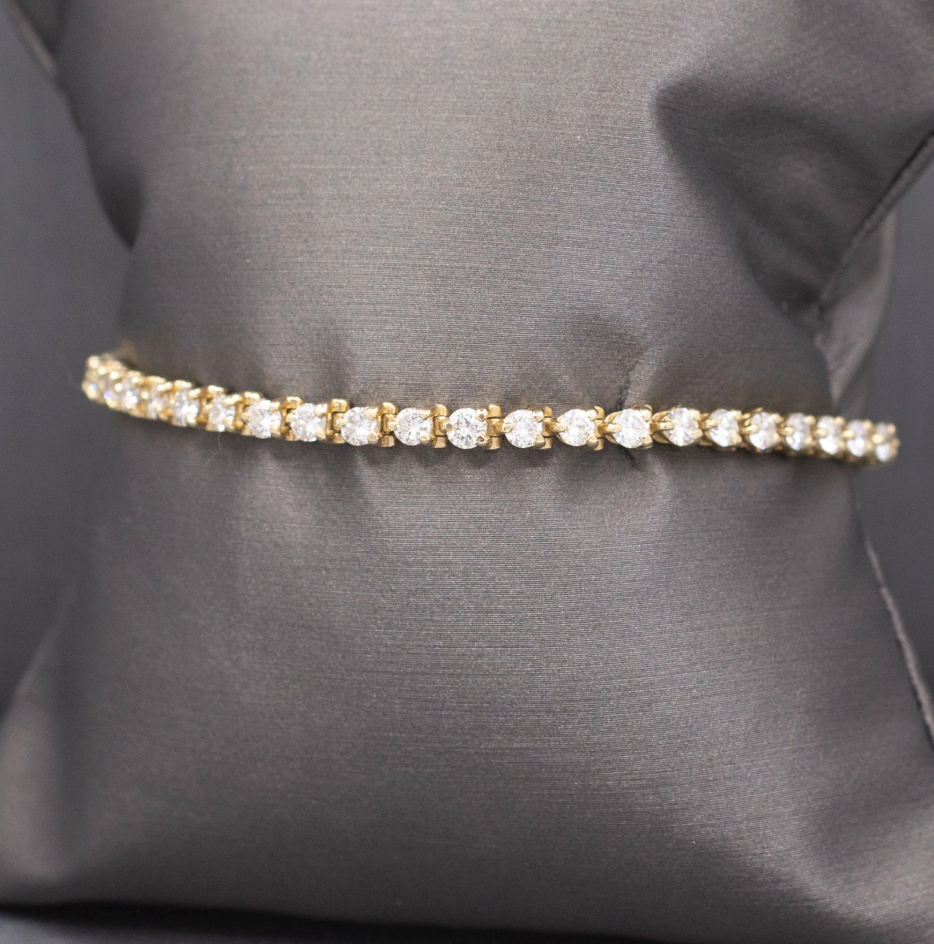 Sparkling 4.60cttw Diamond Tennis Bracelet in 14k Yellow Gold