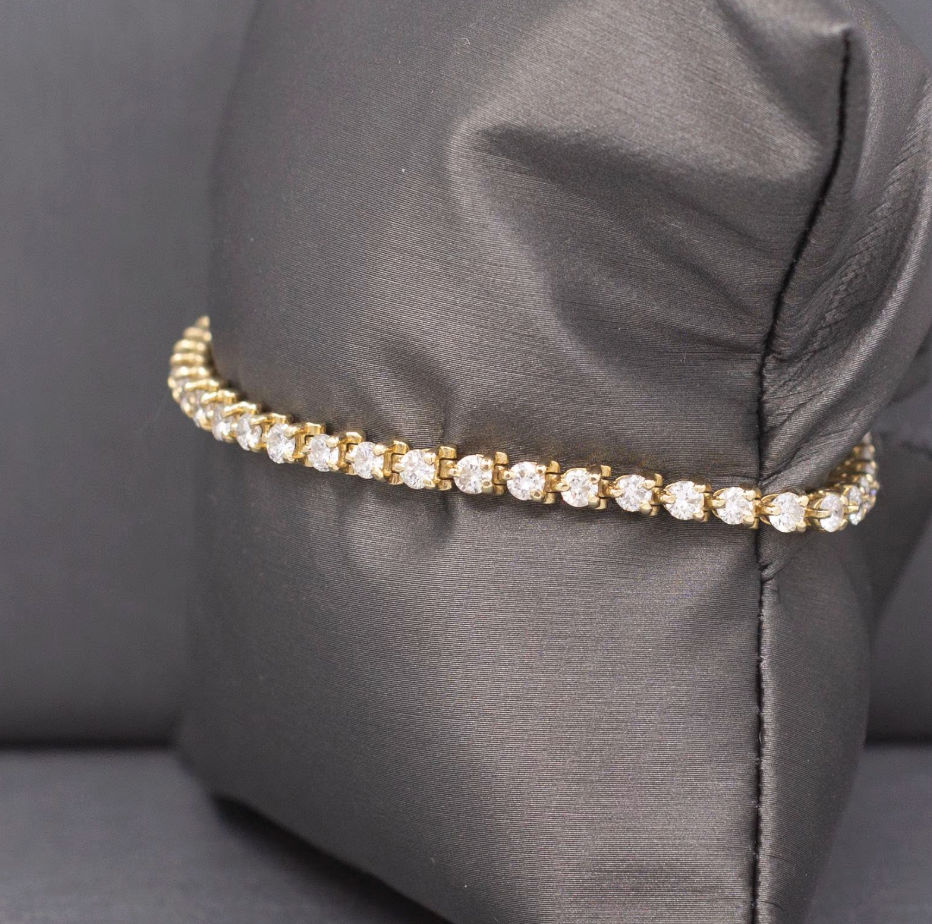 Sparkling 4.60cttw Diamond Tennis Bracelet in 14k Yellow Gold
