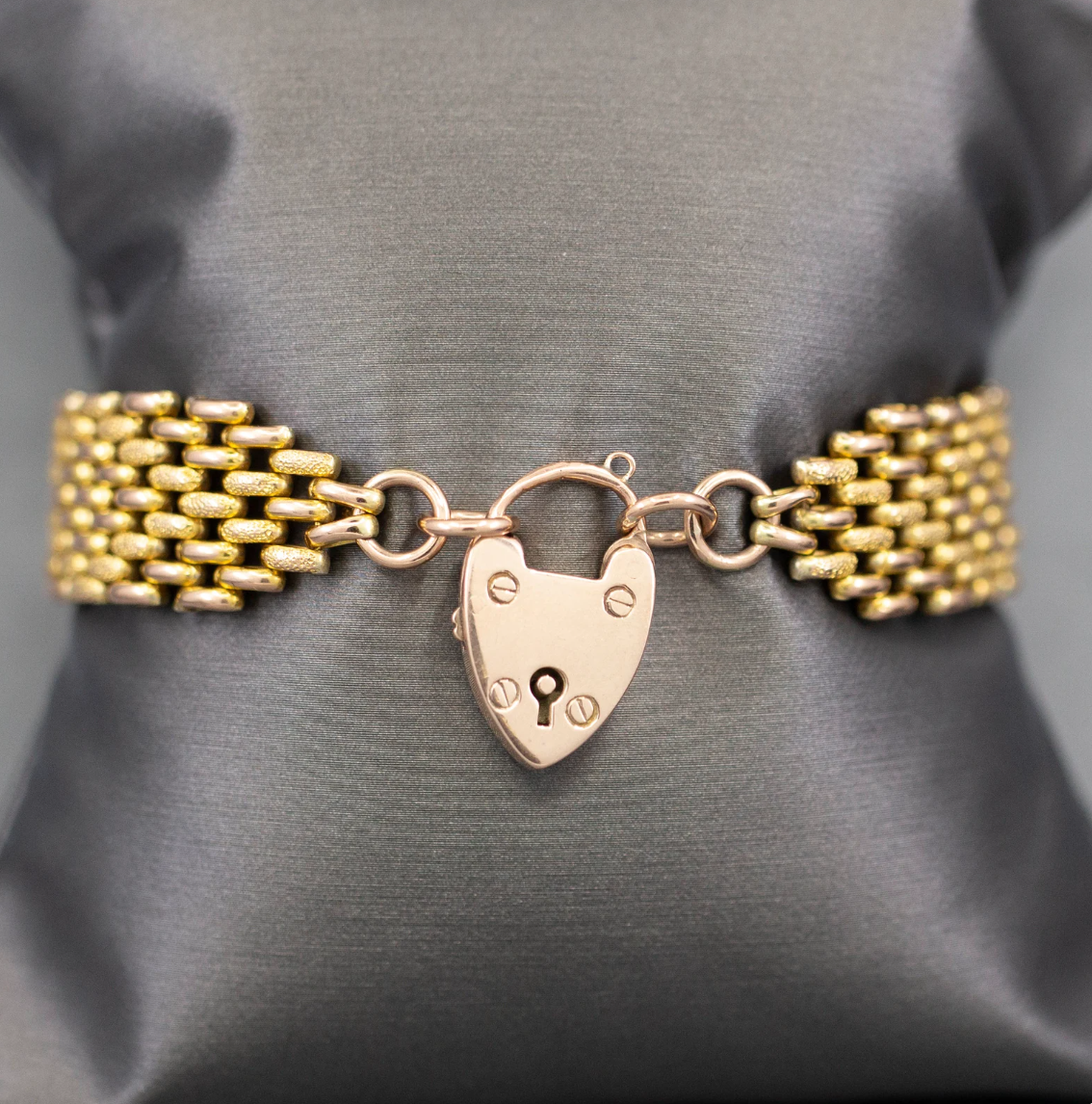 Victorian Heart Padlock Gate Link Bracelet in 9k Rose Gold, Antique Textured Link Gold Bracelet, Lover's Lock Bracelet, Heart Lock Bracelet