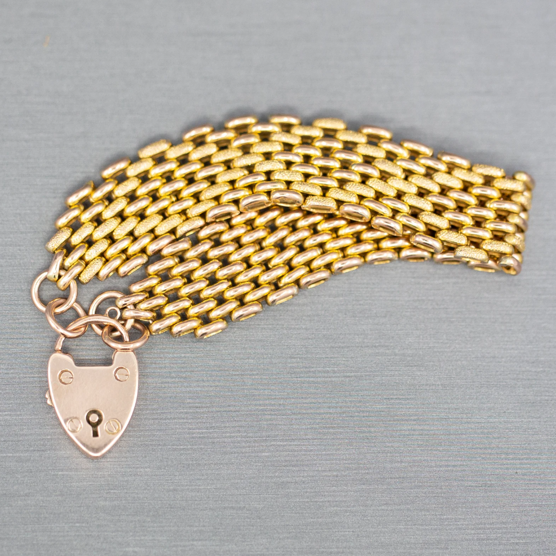 Victorian Heart Padlock Gate Link Bracelet in 9k Rose Gold, Antique Textured Link Gold Bracelet, Lover's Lock Bracelet, Heart Lock Bracelet