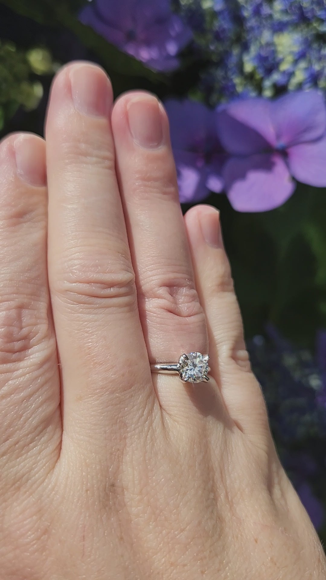 Classic Round Brilliant Cut Diamond 0.92ct Solitaire Engagement Ring in 14k White Gold