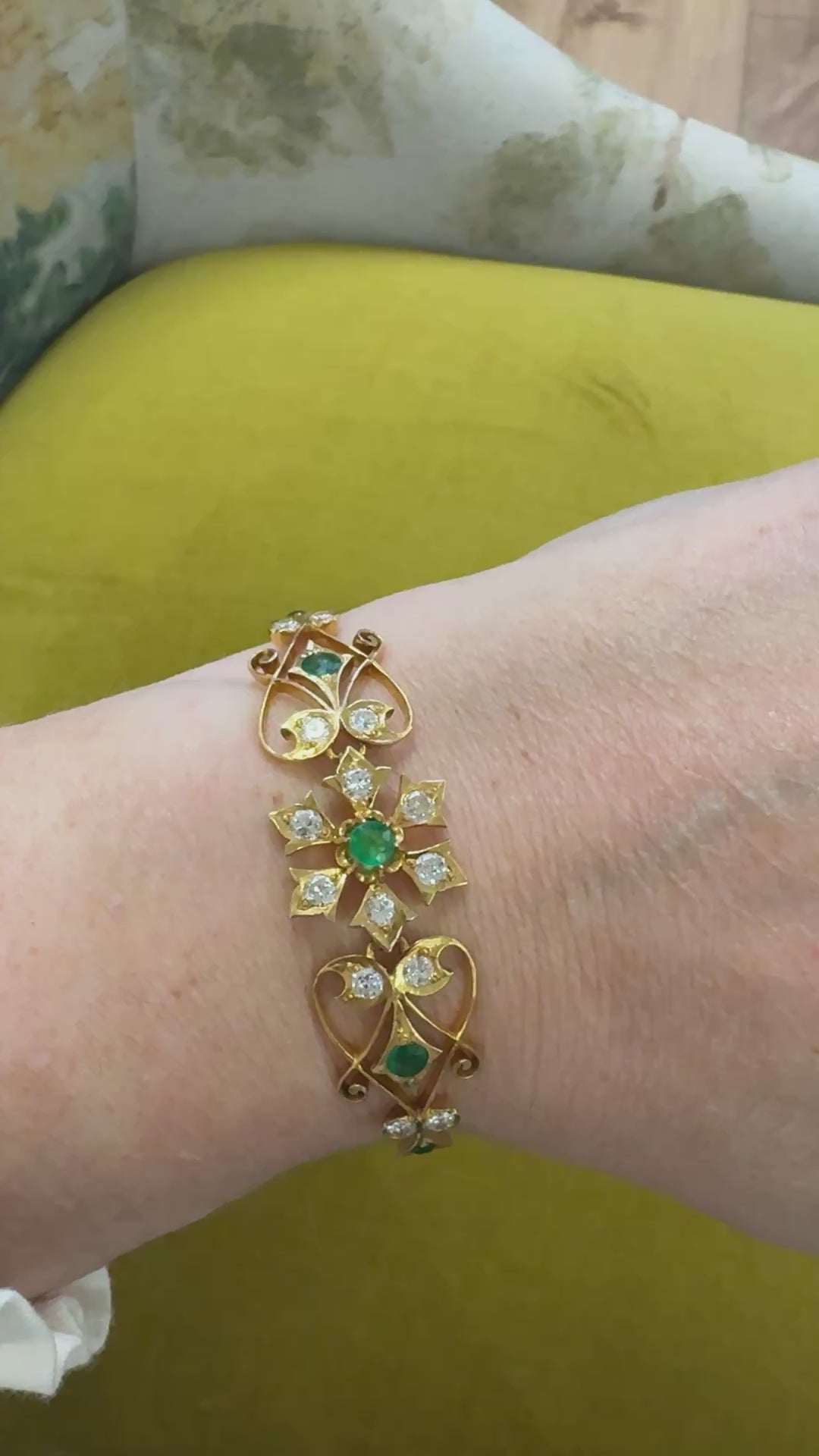 Stunning Antique Emerald and Old Cut Diamond Floral Bracelet in 18k Yellow Gold