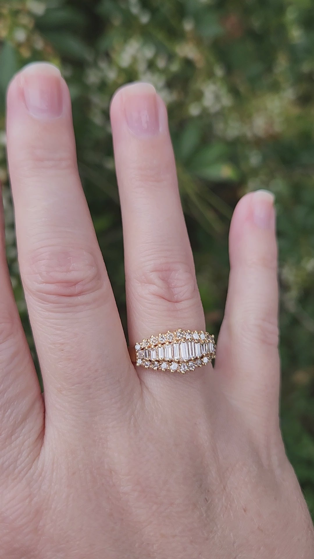 Vintage Baguette Cut and Round Diamond Graduated Band Ring in 14k Yellow Gold
