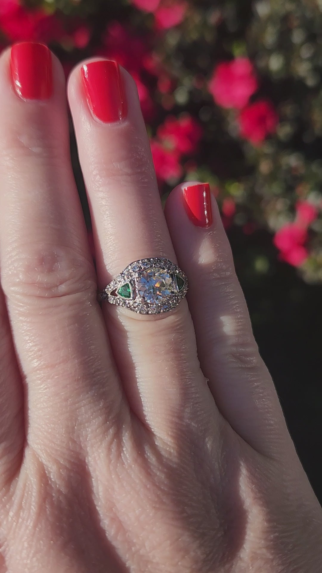 Late Art Deco Old European Cut Diamond and Natural Emerald Ring in Platinum