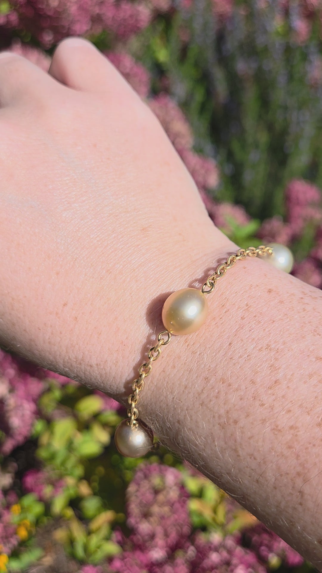 Yvel Golden South Sea Pearl Station Chain Bracelet in 18k Yellow Gold