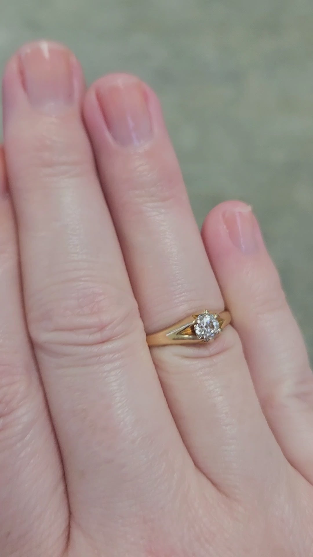 Antique Victorian Old Mine Cut Solitaire Engagement Ring in 18k Yellow Gold