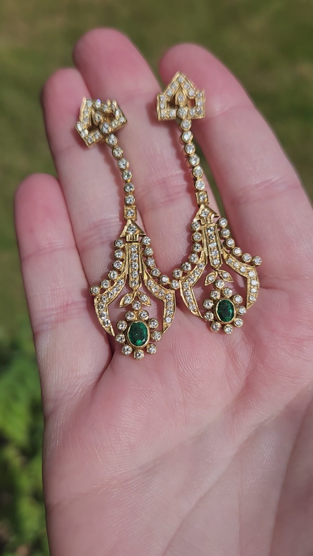 Spectacular Diamond and Emerald Drop Dangle Earrings in 18k Yellow Gold
