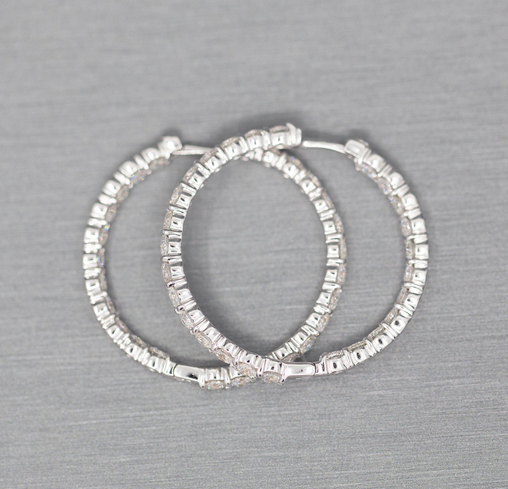 Roberto Coin 5.55ctw Diamond Inside Out Hoop Earrings 18k with Packaging