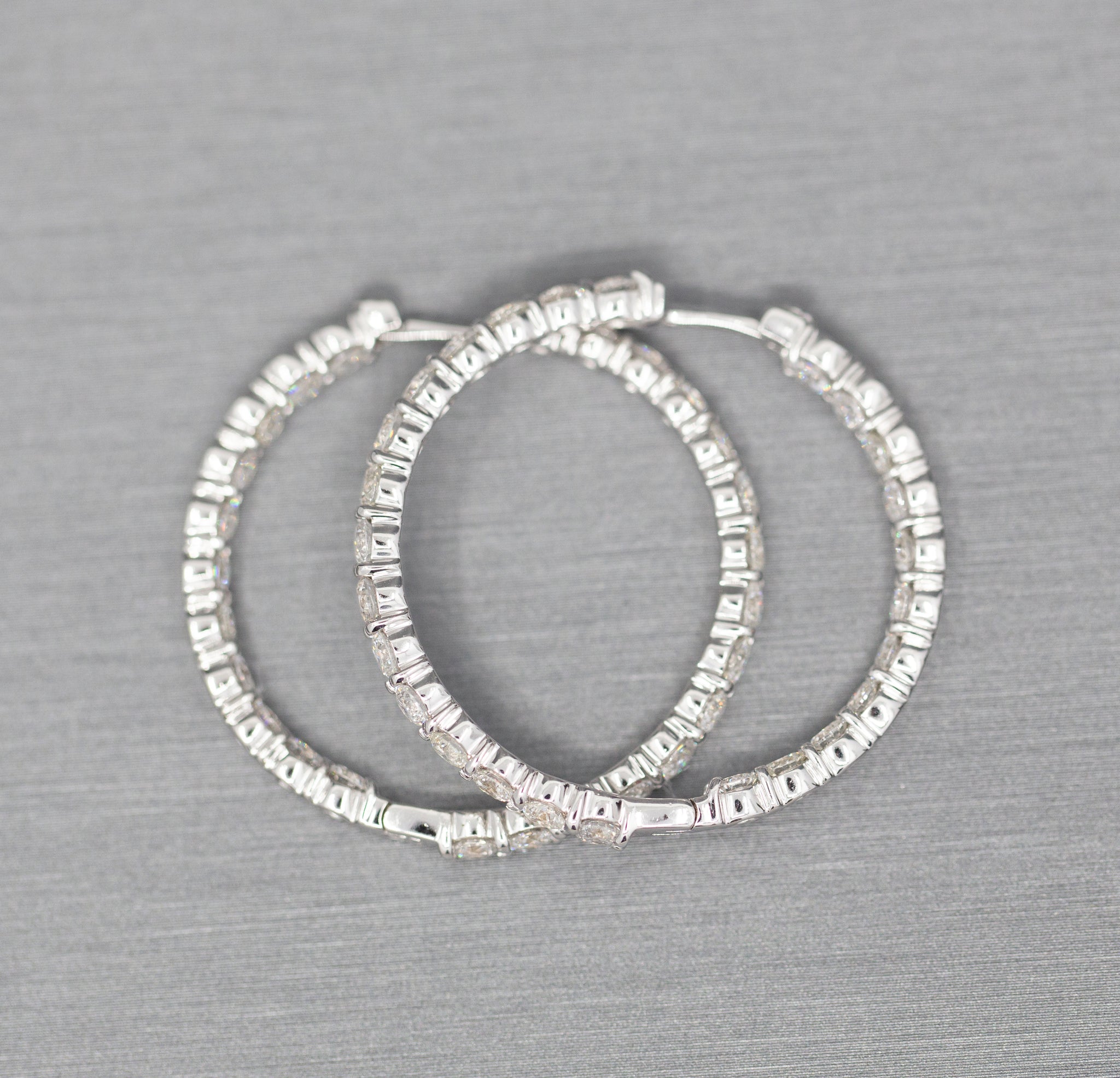 Roberto Coin 5.55ctw Diamond Inside Out Hoop Earrings 18k with Packaging