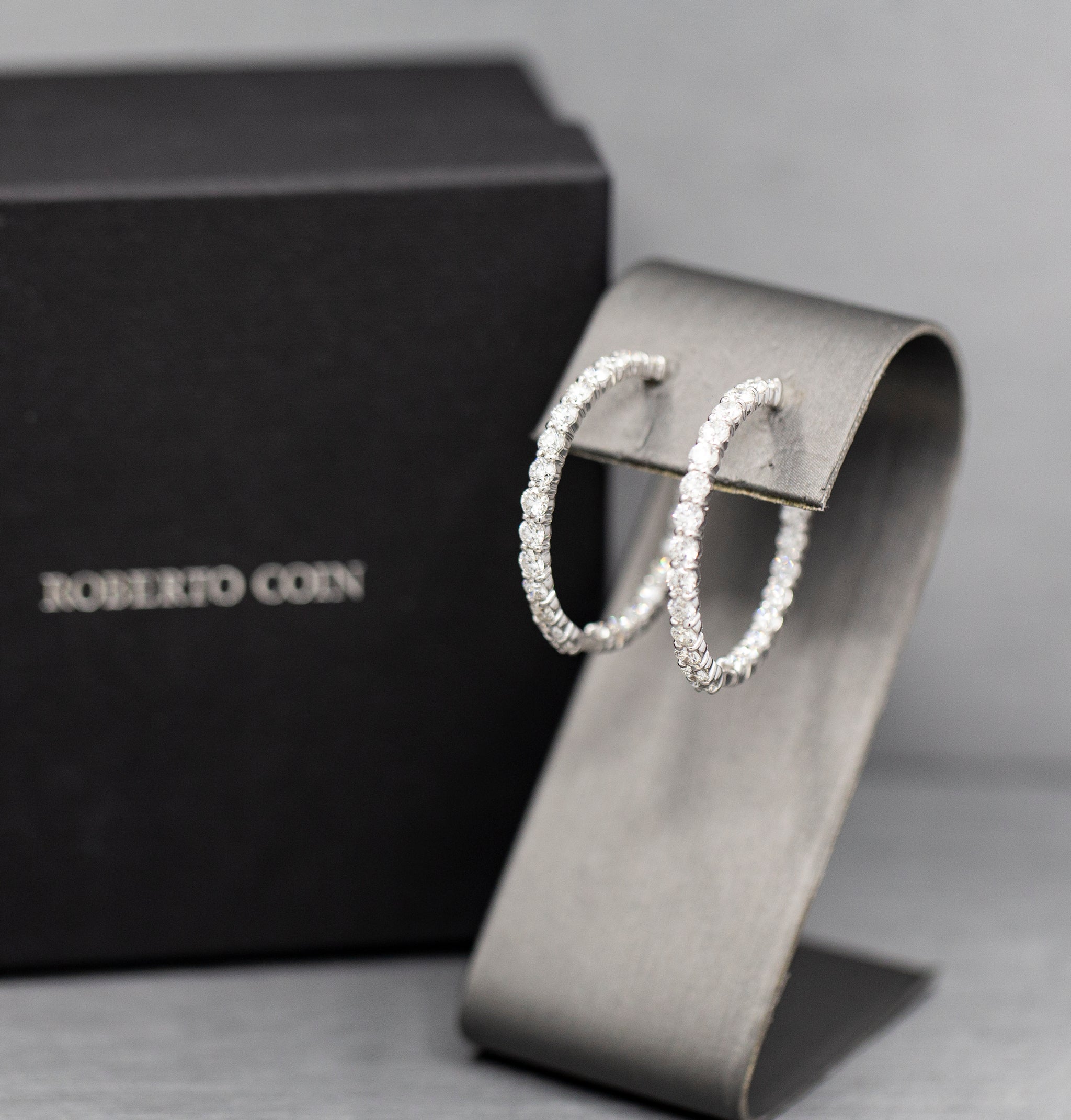 Roberto Coin 5.55ctw Diamond Inside Out Hoop Earrings 18k with Packaging