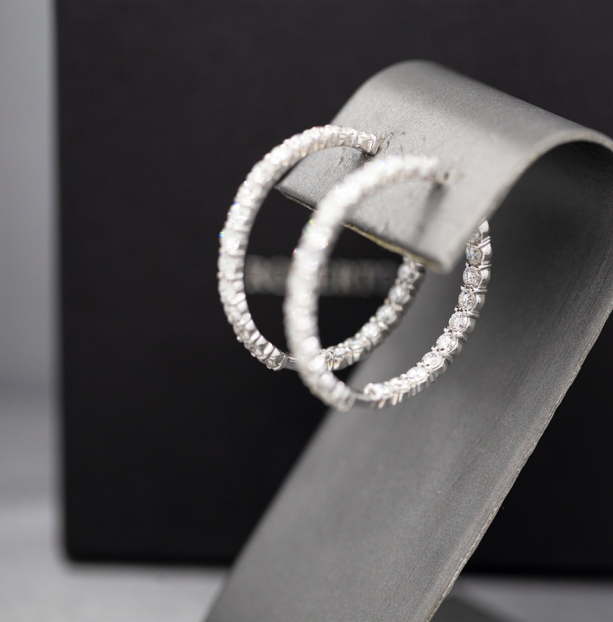 Roberto Coin 5.55ctw Diamond Inside Out Hoop Earrings 18k with Packaging