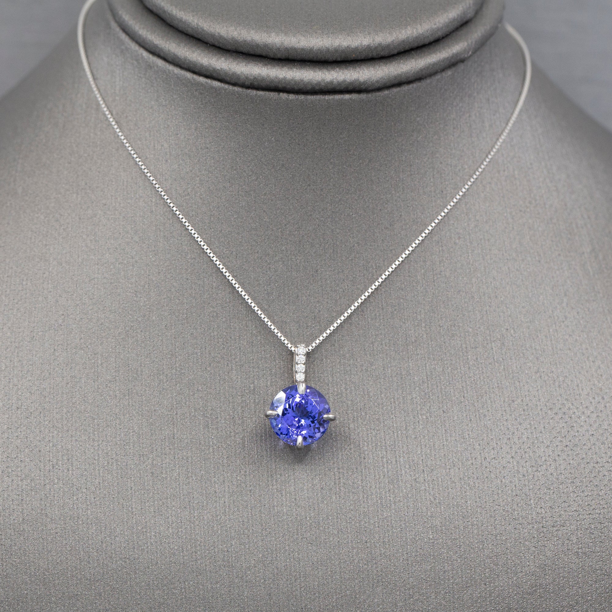 Stunning Brilliant Cut Natural Tanzanite and Diamond Pendant Necklace in 14k White Gold