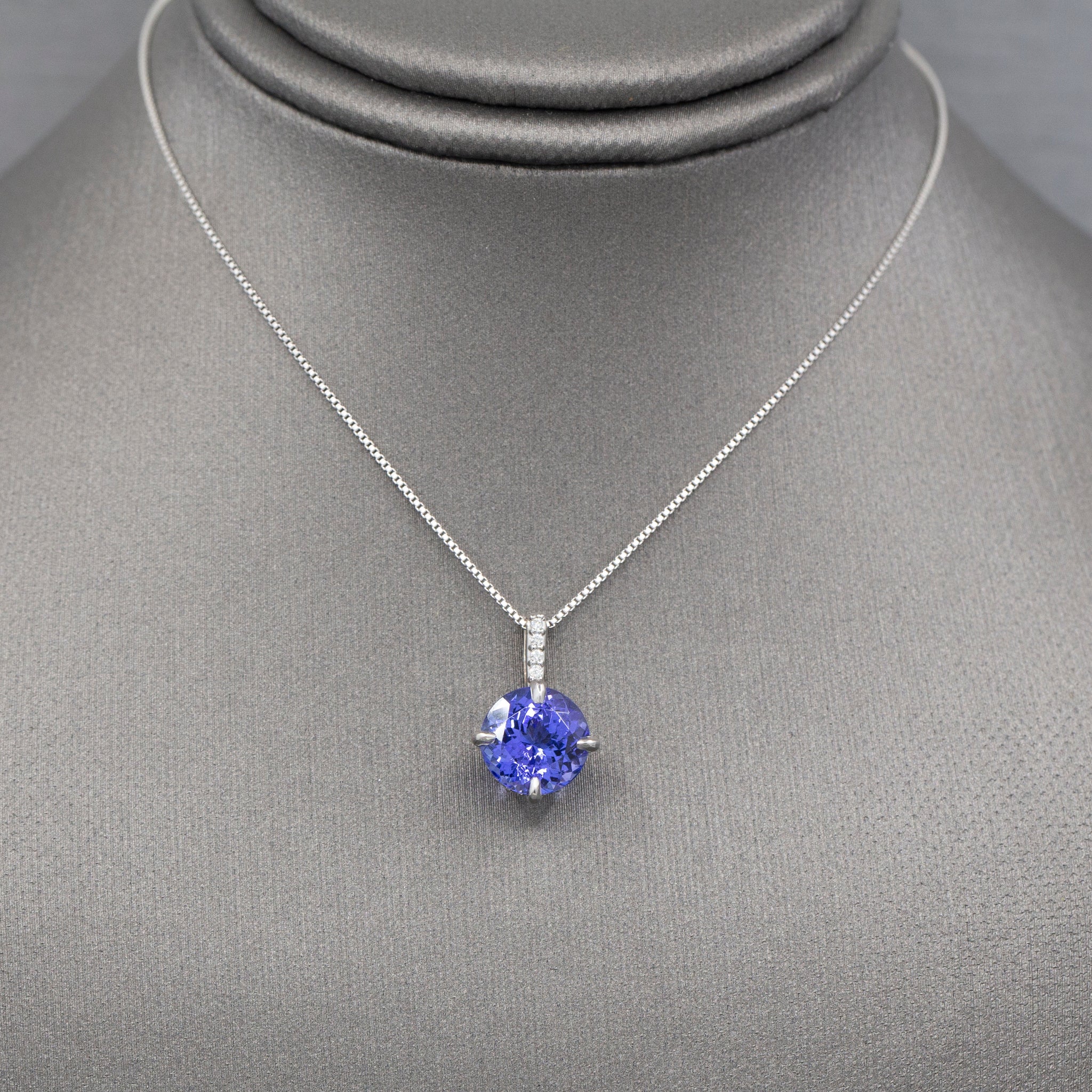 Stunning Brilliant Cut Natural Tanzanite and Diamond Pendant Necklace in 14k White Gold