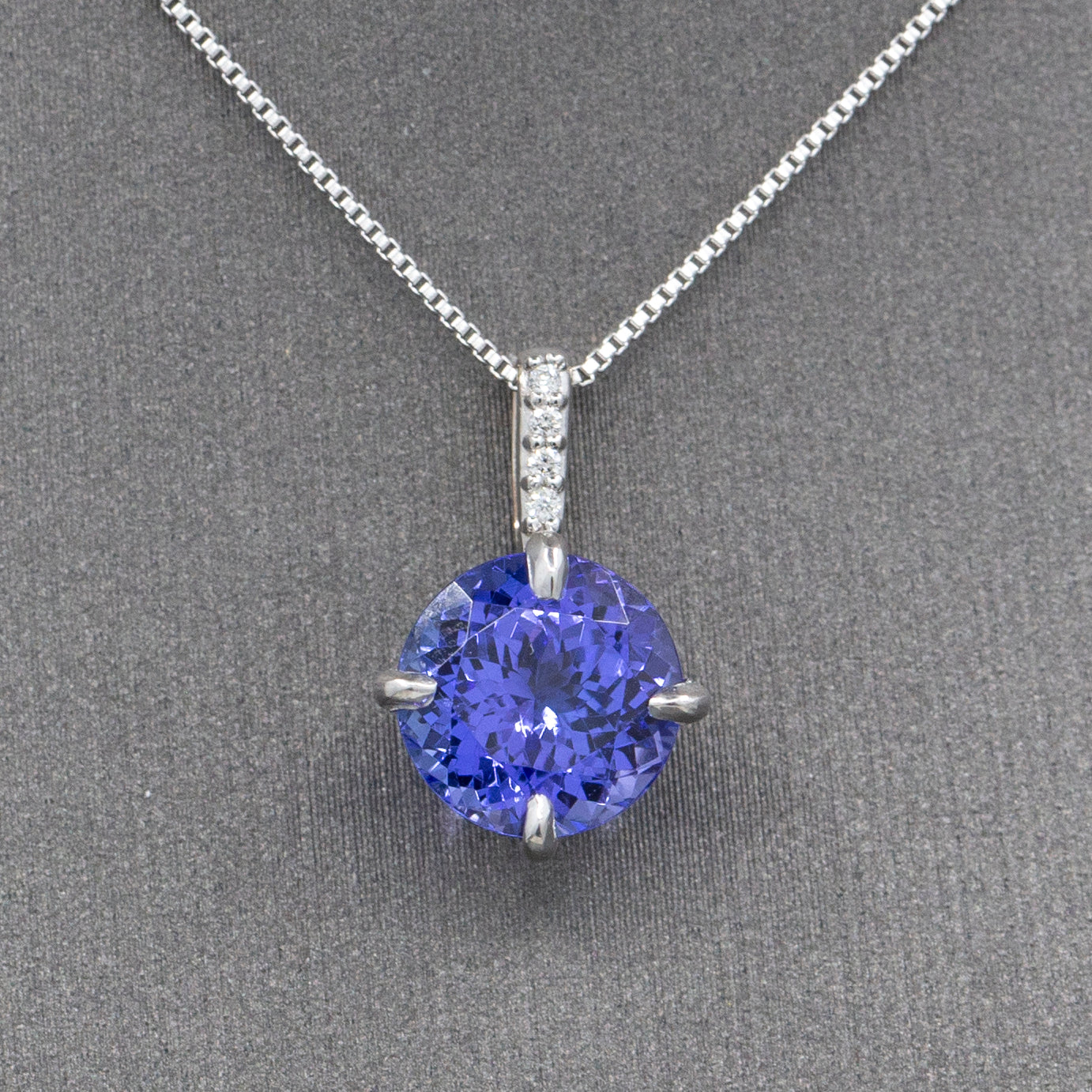 Stunning Brilliant Cut Natural Tanzanite and Diamond Pendant Necklace in 14k White Gold