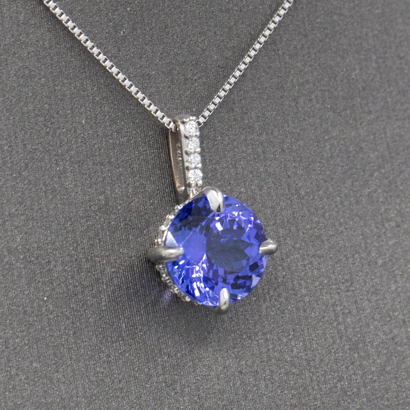 Stunning Brilliant Cut Natural Tanzanite and Diamond Pendant Necklace in 14k White Gold
